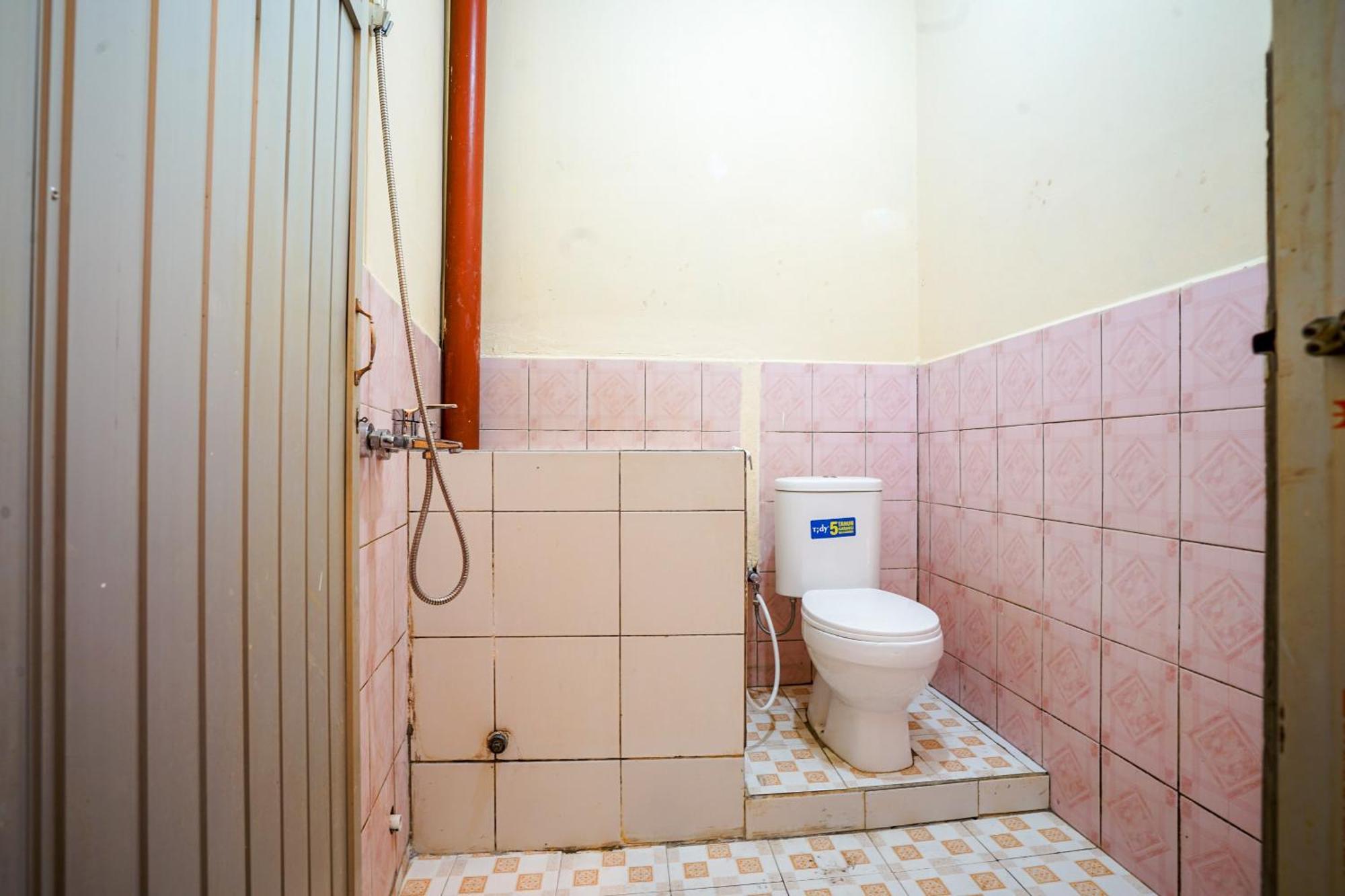Oyo 2177 Trikora Indah Residence Palembang Extérieur photo